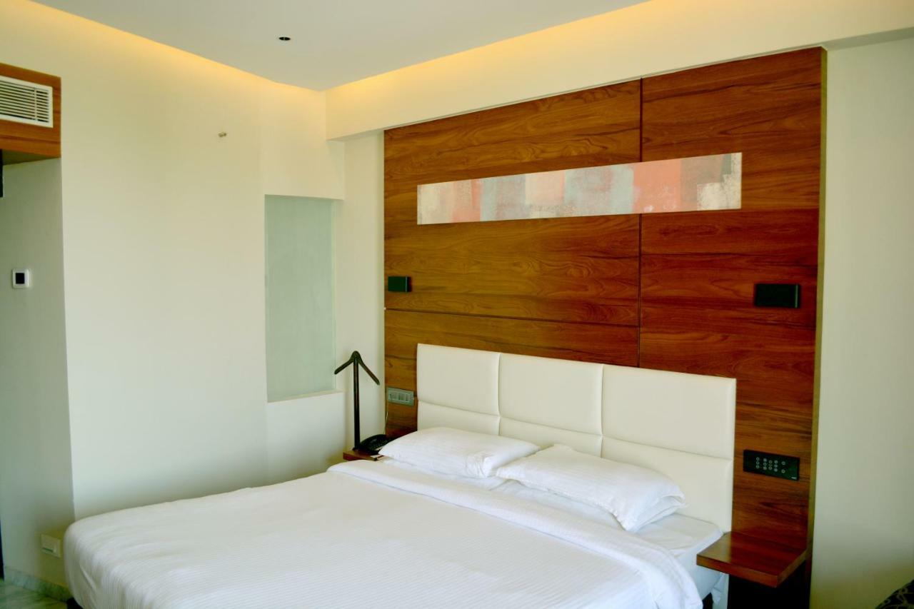 Rk Residency Hotel Тирупур Екстериор снимка